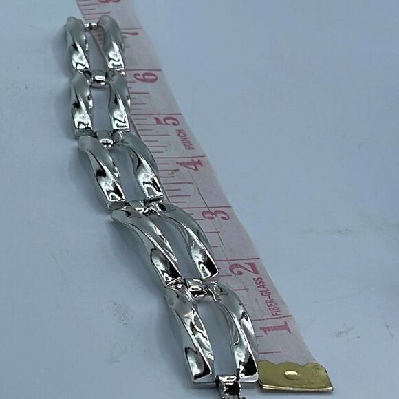 Vintage silver tone wave  link bracelet. - Picture 5 of 7